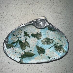 Hydrangea decoupage shell trinket dish